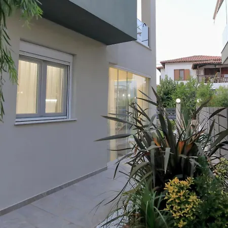 Kalina House نيكيتي